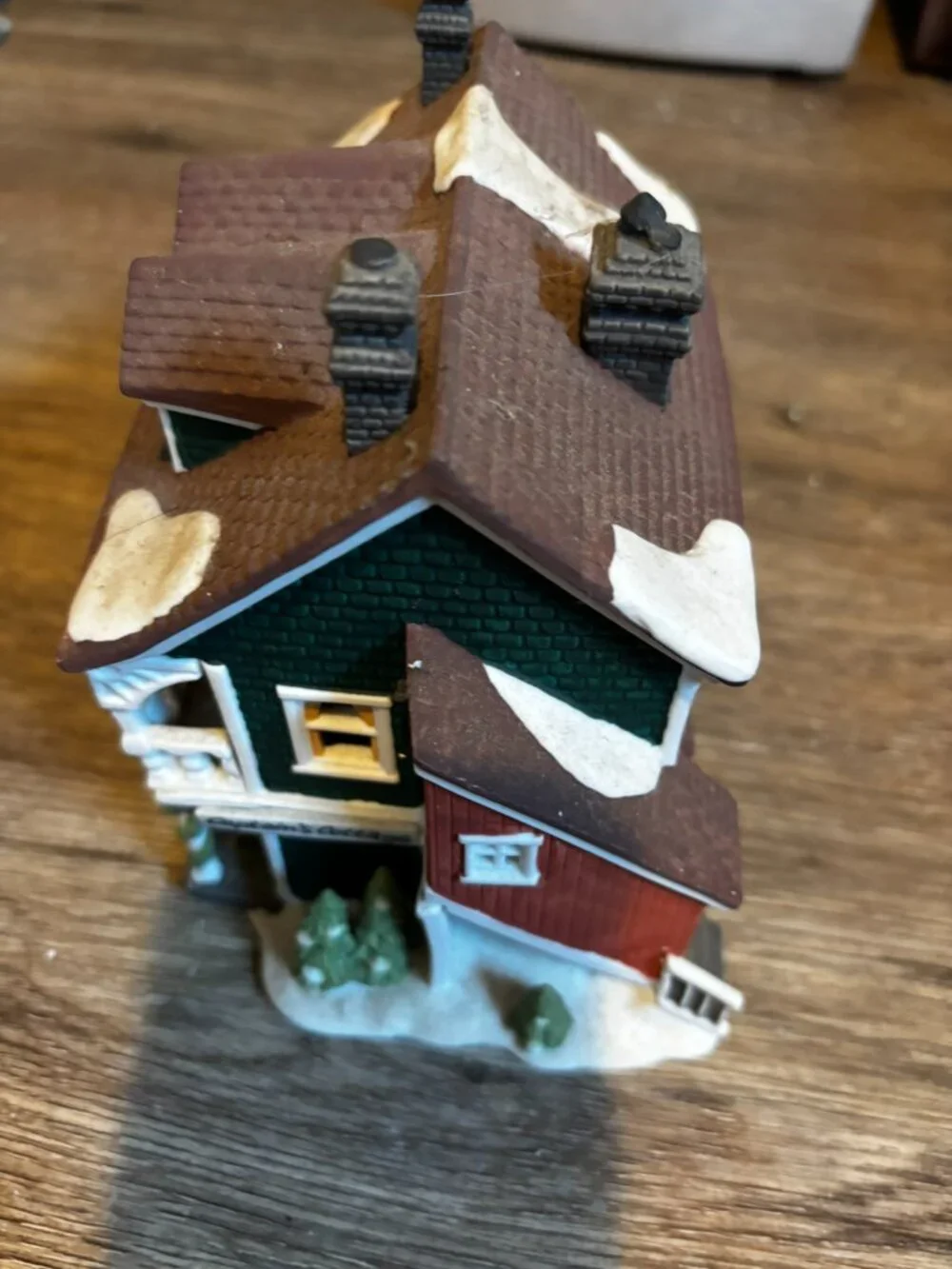 Department 56 Christmas light up village building Captains Cottage